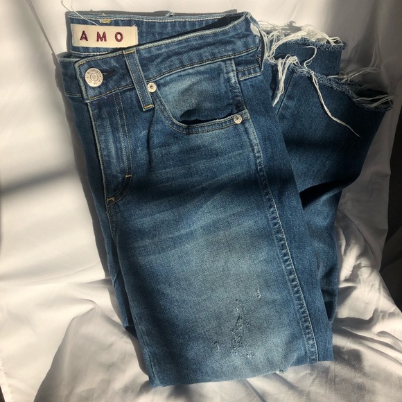 ~AMO kick crop diva bar destroy jeans! 🦋 ~ - Picture 2 of 5
